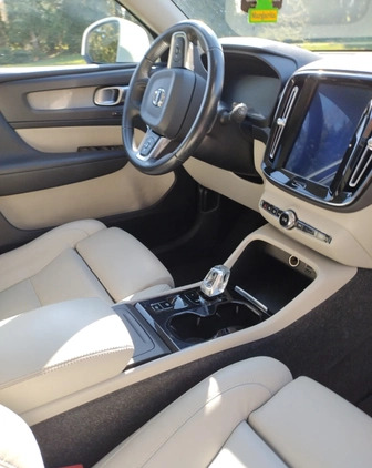 Volvo XC 40 cena 115700 przebieg: 71000, rok produkcji 2019 z Frampol małe 352